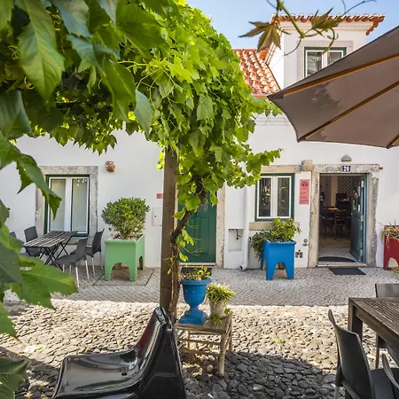 Casa Do Patio By Shiadu Гостевой дом Лиссабон