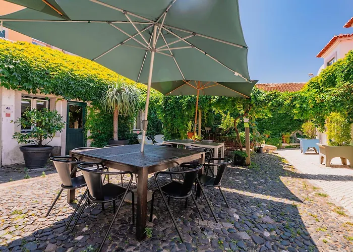 Гостевой дом Casa Do Patio By Shiadu Лиссабон