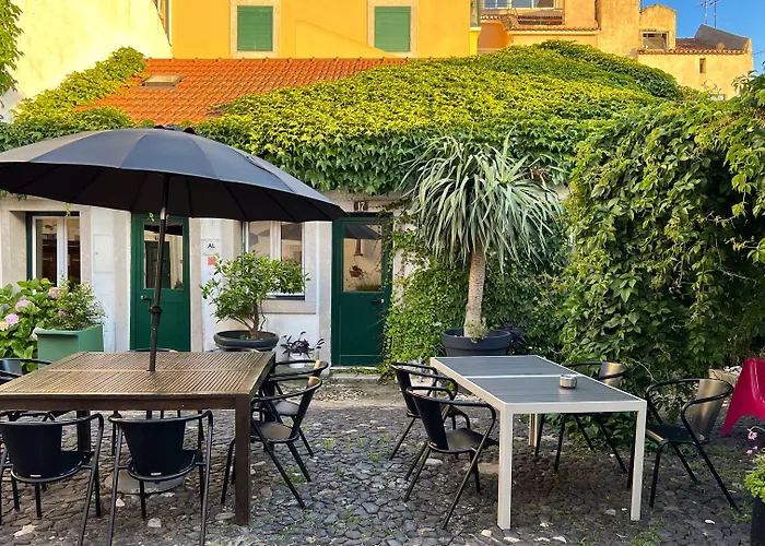 Гостевой дом Casa Do Patio By Shiadu Лиссабон